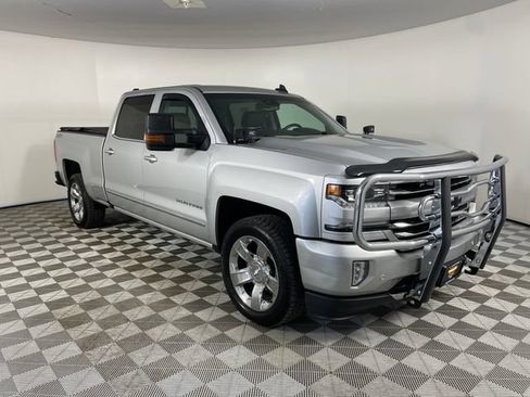 Used 2017 Chevrolet Silverado 1500 LTZ Z71 w/ LTZ Plus Package AWD/4WD image 26