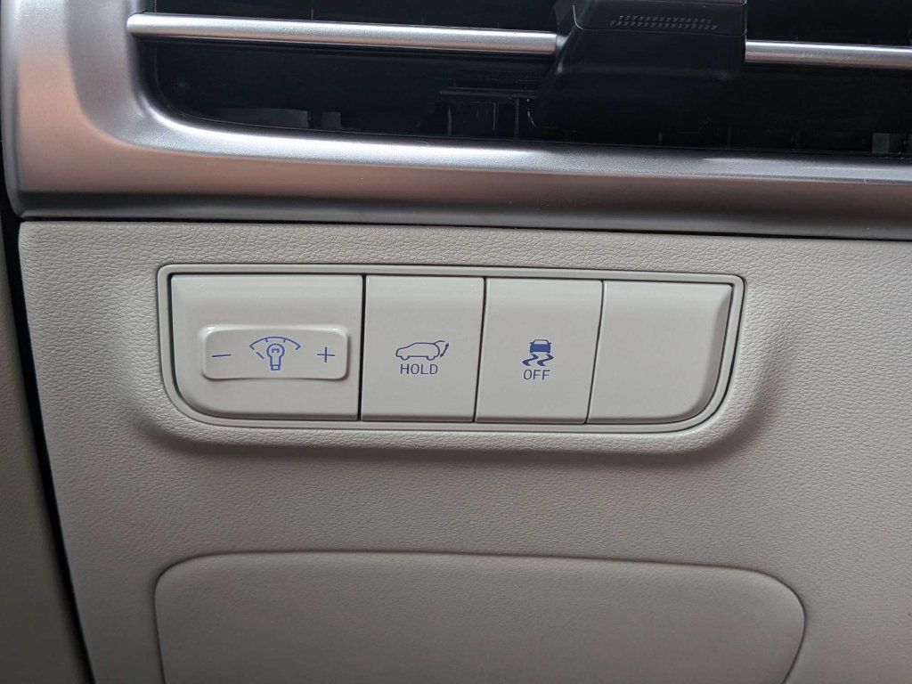 Certified 2025 Hyundai Tucson SEL AWD/4WD image 32