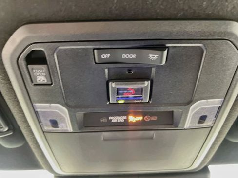 New 2026 Toyota 4Runner SR5 AWD/4WD image 18