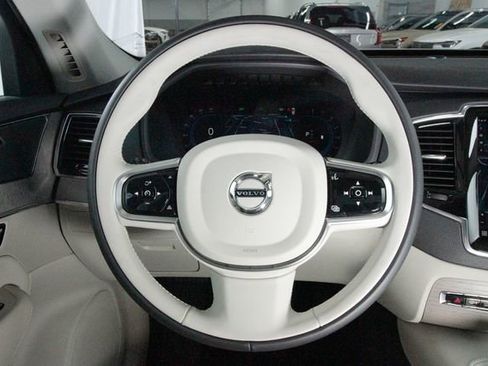 Certified 2025 Volvo XC90 B6 Plus w/ Protection Package Premier image 9