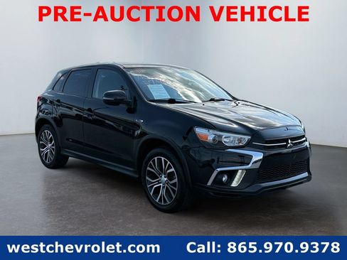 Used 2018 Mitsubishi Outlander Sport SE FWD image 1