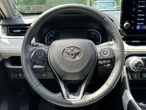 Used 2025 Toyota RAV4 XLE Premium w/ Weather Package AWD/4WD image 8