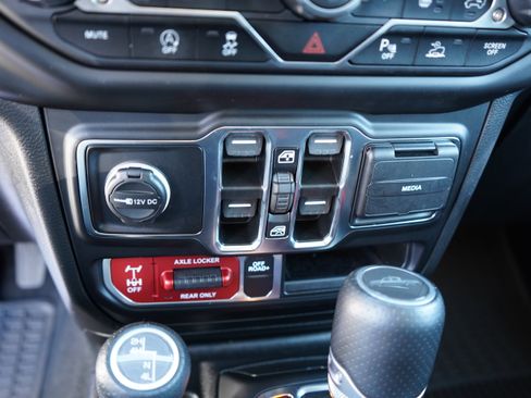 Used 2021 Jeep Gladiator Mojave AWD/4WD image 29