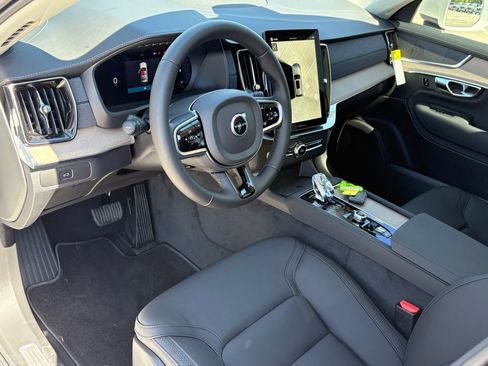 New 2026 Volvo XC90 B6 Plus w/ Protection Package Premier image 13