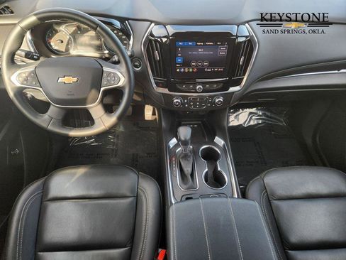 Used 2023 Chevrolet Traverse LT image 26