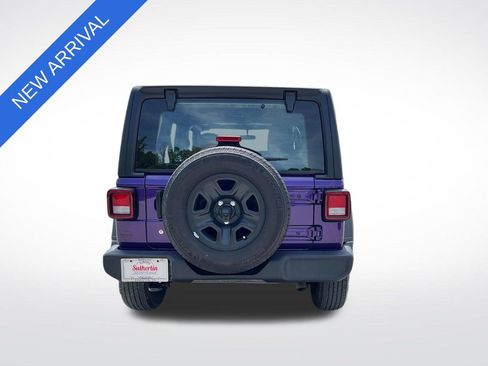 Used 2023 Jeep Wrangler Unlimited Sport AWD/4WD image 4