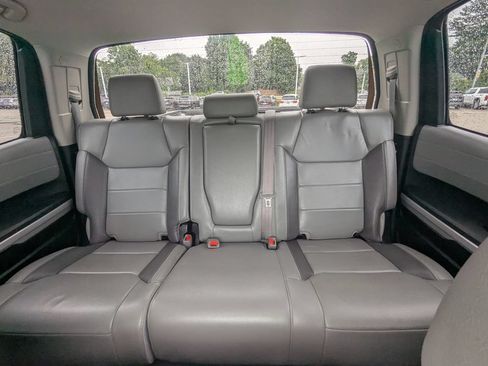 Used 2018 Toyota Tundra Limited w/ Limited Premium Package AWD/4WD image 17