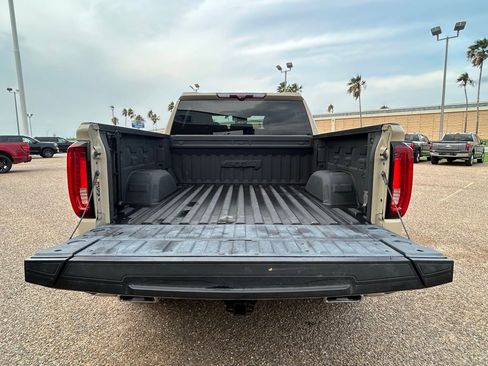 Used 2023 GMC Sierra 1500 AT4 w/ Technology Package AWD/4WD image 8