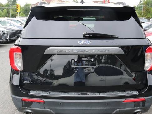 Used 2021 Ford Explorer XLT w/ Equipment Group 202A RWD image 6