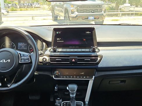 Used 2022 Kia Seltos S FWD image 14