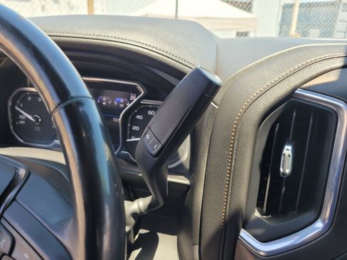 Used 2021 GMC Sierra 1500 AT4 w/ AT4 Premium Package AWD/4WD image 23