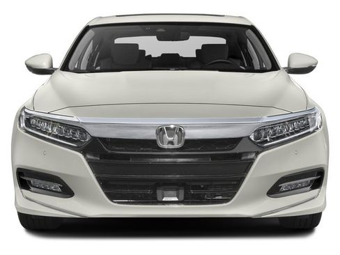Used 2018 Honda Accord Touring image 4