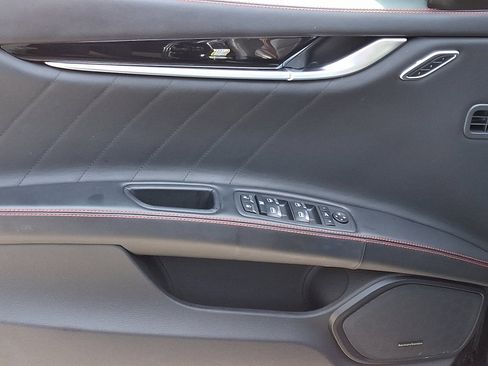 Used 2022 Maserati Ghibli Modena Q4 image 12