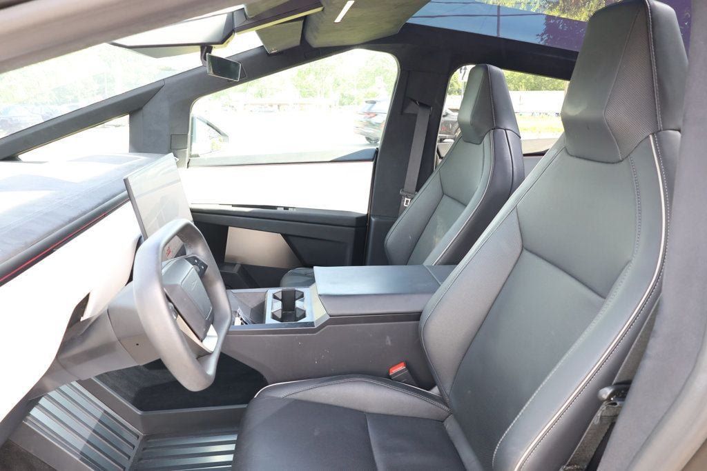 Used 2024 Tesla Cybertruck Cyberbeast AWD/4WD image 27