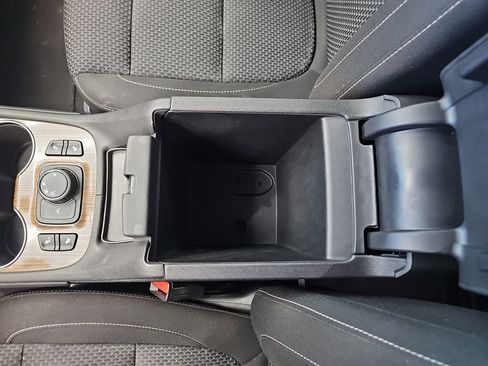 Used 2021 GMC Acadia SLE w/ Driver Convenience Package image 31