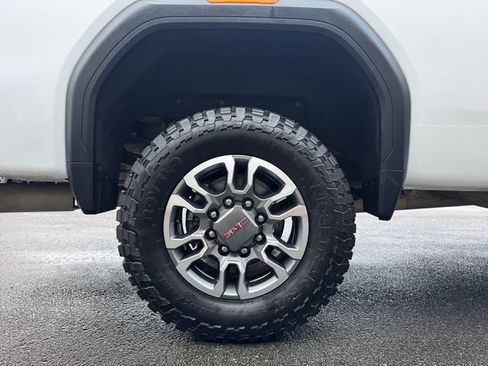 Used 2024 GMC Sierra 3500 SLE w/ SLE Convenience Package image 17