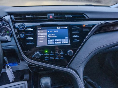 Used 2019 Toyota Camry LE image 20