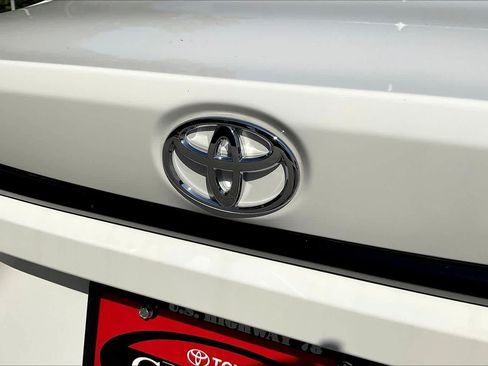 Used 2026 Toyota Corolla LE FWD image 29