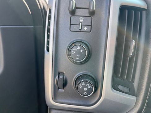 Used 2014 GMC Sierra 1500 SLT w/ SLT Crew Cab Value Package AWD/4WD image 11
