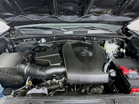 Certified 2020 Toyota Tacoma TRD Off-Road image 29