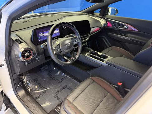 Used 2024 Chevrolet Equinox EV RS w/ Active Safety Package 3 FWD image 12
