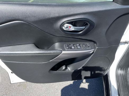 Used 2021 Jeep Cherokee Latitude Lux image 21