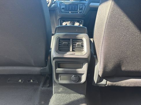 Used 2022 Volkswagen Tiguan S image 24
