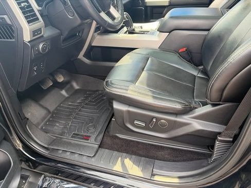 Used 2018 Ford F150 Lariat w/ Equipment Group 502A Luxury AWD/4WD image 10