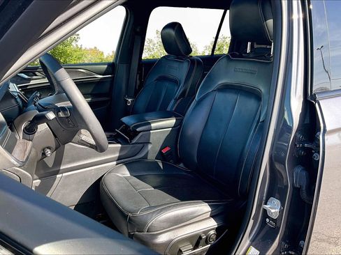 Used 2024 Jeep Grand Cherokee L Overland image 25