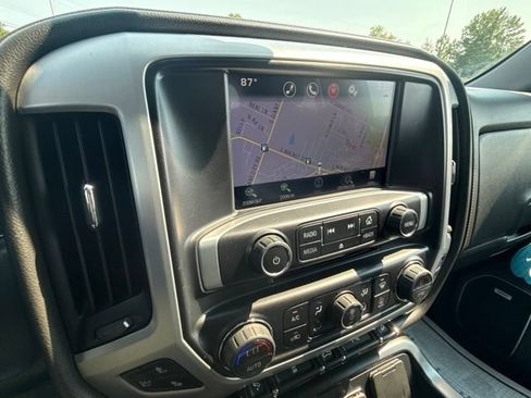 Certified 2015 GMC Sierra 1500 SLT w/ SLT Crew Cab Value Package AWD/4WD image 19