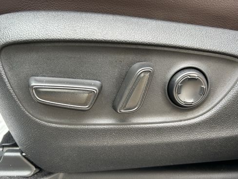 Certified 2023 Toyota Sienna Platinum AWD/4WD image 14