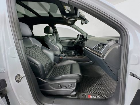 Used 2023 Audi SQ5 Premium Plus w/ Premium Plus Package image 30