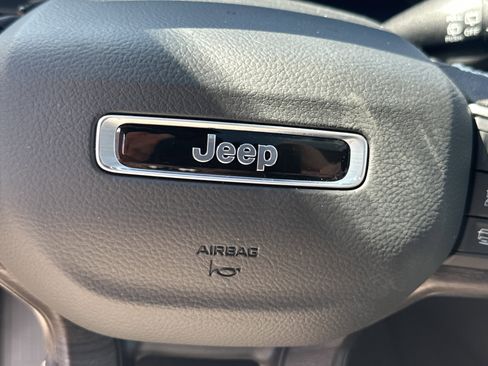 New 2026 Jeep Grand Cherokee L Limited AWD/4WD image 24