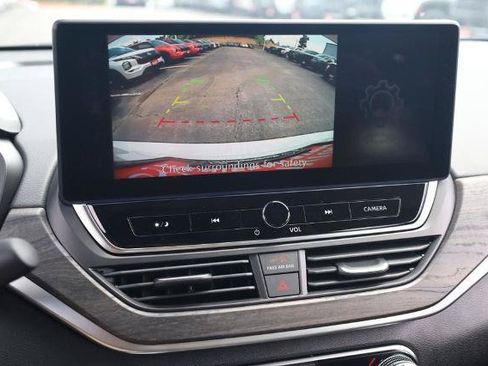 New 2026 Nissan Altima 2.5 SV w/ SV Premium Package FWD image 11