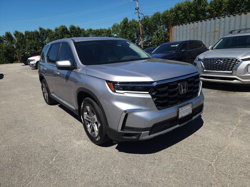 Certified 2025 Honda Pilot EX-L image 2