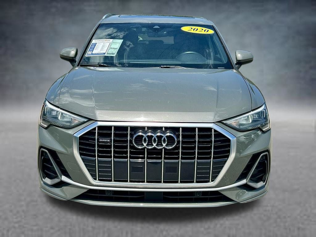Used 2020 Audi Q3 2.0T Premium w/ Convenience Package AWD/4WD image 2