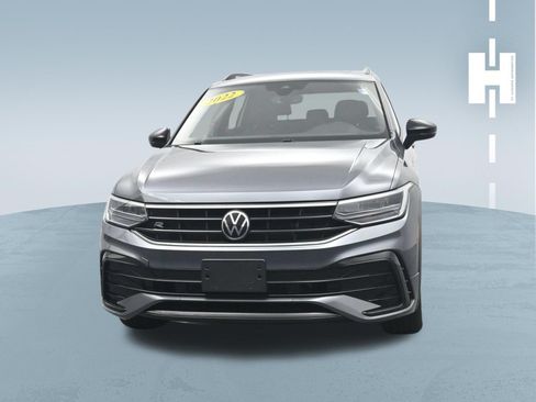 Used 2022 Volkswagen Tiguan SE R-Line AWD/4WD image 2