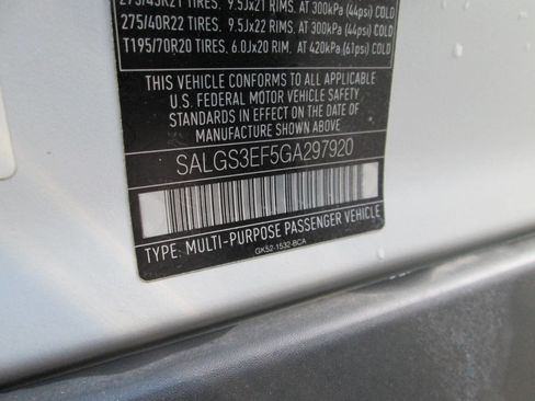 Used 2016 Land Rover Range Rover Long Wheelbase Supercharged image 25