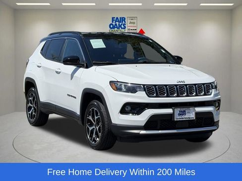 Certified 2025 Jeep Compass Limited AWD/4WD image 1