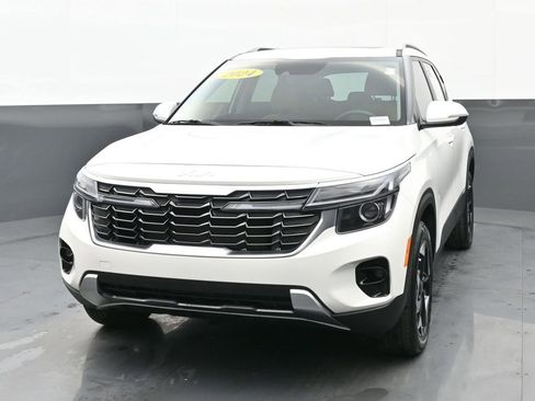 Used 2024 Kia Seltos EX image 7