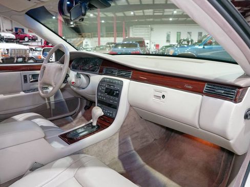 Used 1996 Cadillac Seville STS FWD image 37