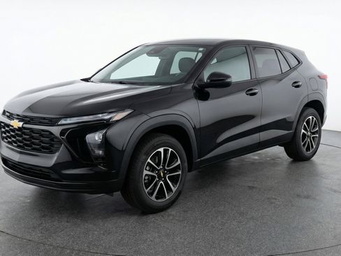 Used 2025 Chevrolet TrailBlazer LT image 3