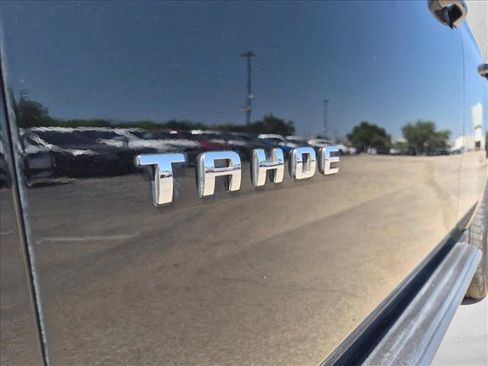 Used 2018 Chevrolet Tahoe LT w/ Luxury Package RWD image 11