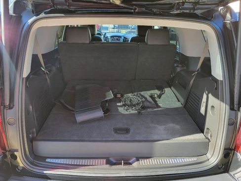 Used 2018 Chevrolet Tahoe LT AWD/4WD image 28