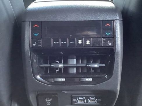 Certified 2023 Jeep Grand Cherokee Overland w/ Luxury Tech Group IV AWD/4WD image 19