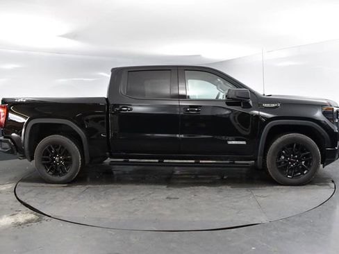 Used 2025 GMC Sierra 1500 Elevation w/ Preferred Package AWD/4WD image 12