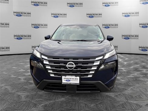Used 2024 Nissan Rogue SV image 8