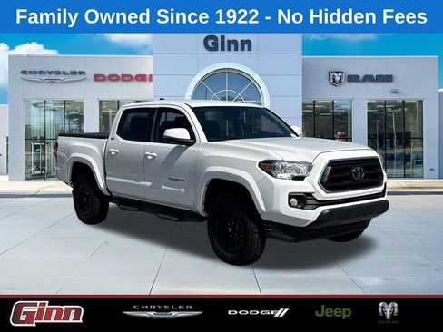 Used 2022 Toyota Tacoma SR5 w/ Technology Package RWD image 1
