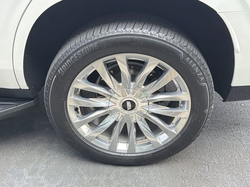 Certified 2021 Cadillac Escalade Premium Luxury Platinum image 20