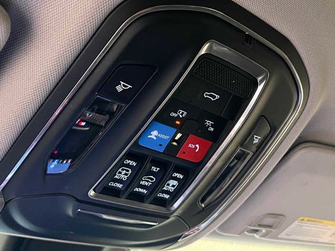 Used 2021 Jeep Grand Cherokee L Limited w/ Trailer Tow Group (B) image 25